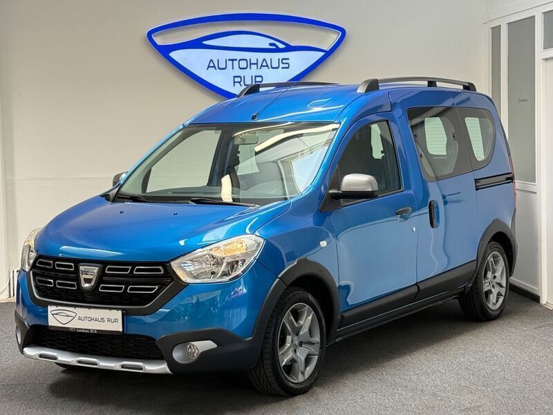 Blau Gebraucht 2019 Dacia Dokker Stepway Van | 14.490 € (Guter Preis) - Bild 1/4