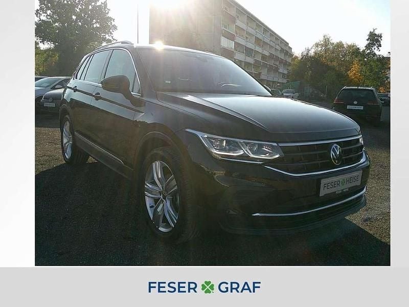 Deep black perleffekt Gebraucht 2024 VW Tiguan Move SUV | 32.950 € (Fairer Preis) - Bild 1/4