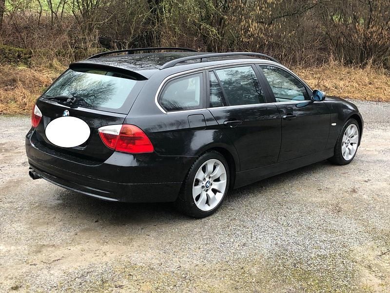 Gebraucht BMW 325 218 PS (160 kW) 2006 Schwarz Kombi