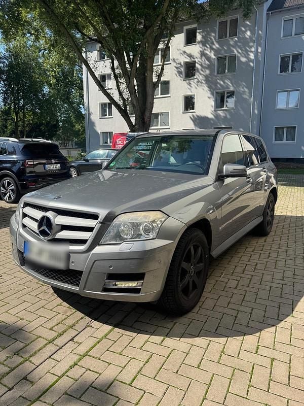 Grau Gebraucht 2010 Mercedes GLK350 SUV | 8.790 € (Superpreis) - Bild 1/4