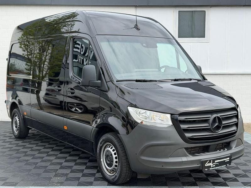 Gebraucht Mercedes Sprinter 143 PS (105 kW) 2020 Schwarz Van