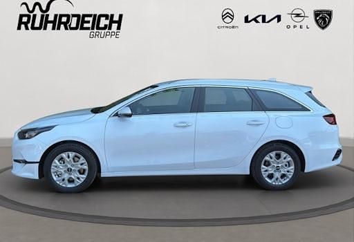 Neu Kia Ceed Sportswagon 100 PS (73 kW) 2025 Weiß Kombi