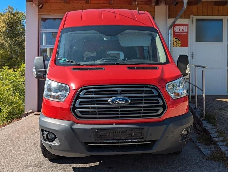 Second-hand Ford Transit 105 CP (77 kW) 2018 Roșu Monovolum