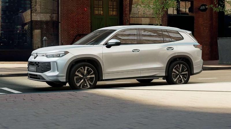 Gebraucht VW Tayron Life 150 PS (110 kW) 2025 Silber SUV