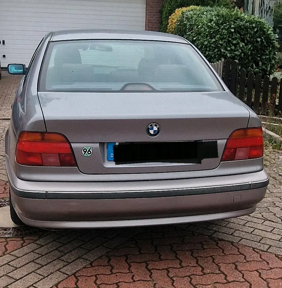 Gebraucht BMW 520 150 PS (110 kW) 1996 Grau Limousine