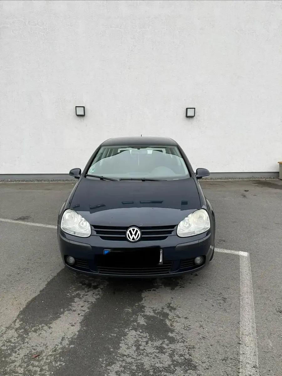 Gebraucht VW Golf V 105 PS (77 kW) 2004 Blau Kleinwagen