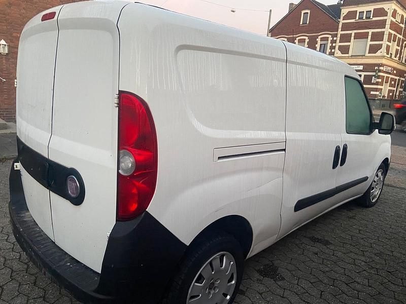 Weiß Gebraucht 2014 Fiat Doblò Van / Kleinbus | 3.150 € - Bild 1/4