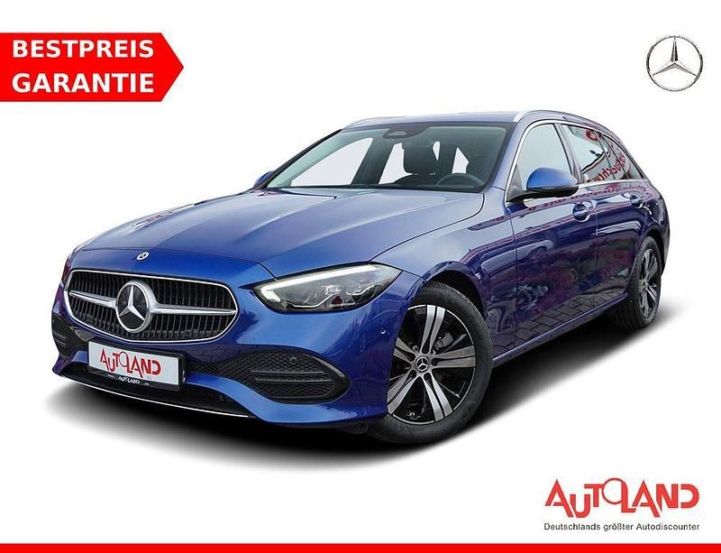 Blau Gebraucht 2023 Mercedes C200 Avantgarde Limousine | 30.950 € (Guter Preis) - Bild 1/4