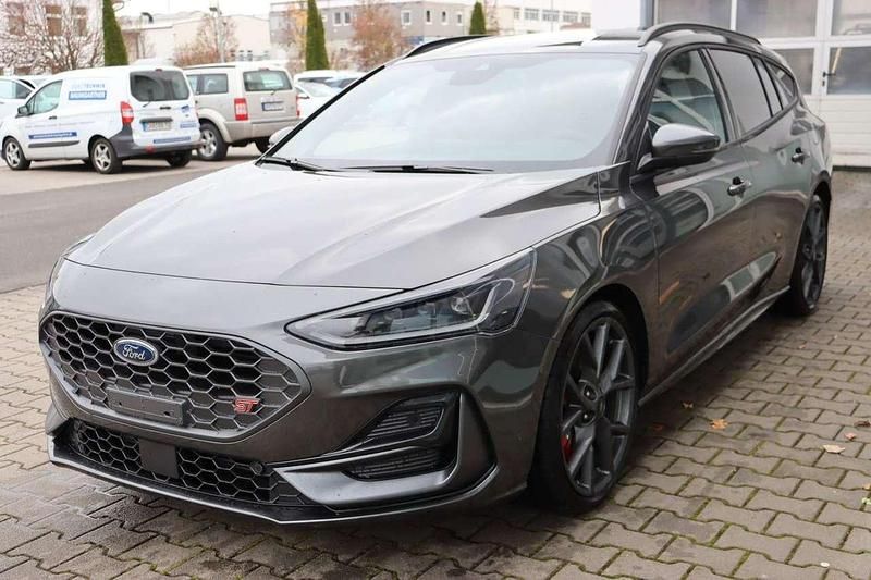 Gebraucht Ford Focus ST 280 PS (205 kW) 2025 Magnetic metallic Kombi