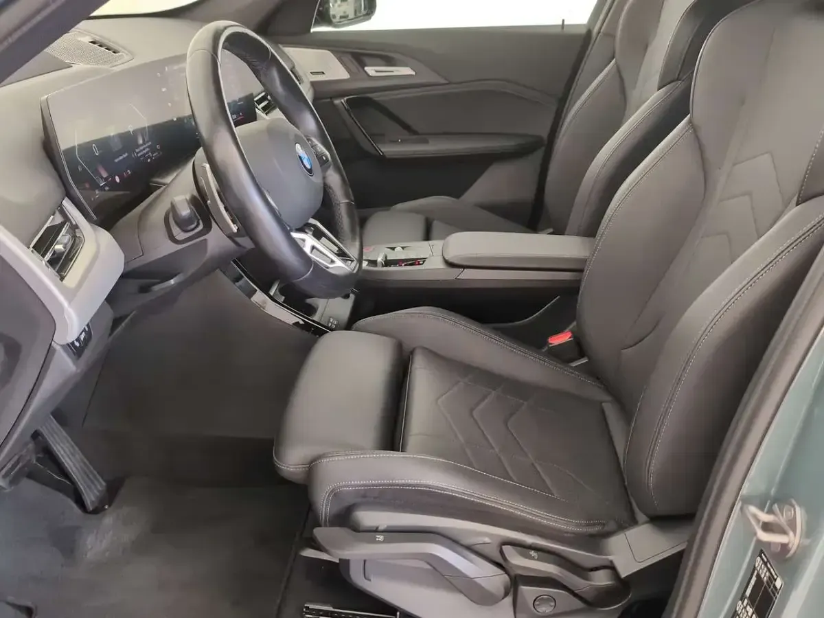Gebraucht BMW X1 Sport Line 150 PS (110 kW) 2023 Grün SUV