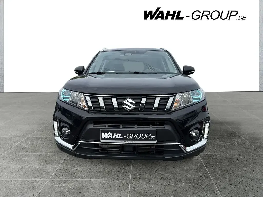 Second-hand Suzuki Vitara 140 CP (102 kW) 2019 Negru SUV