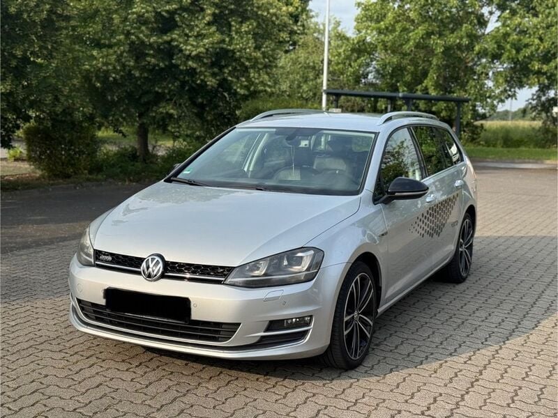 Silber Gebraucht 2015 VW Golf VII Highline Limousine | 6.990 € (Fairer Preis) - Bild 1/4