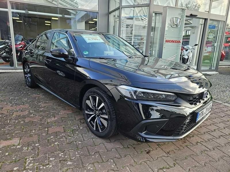 Neu Honda Civic Elegance 184 PS (135 kW) 2025 Crystal black Limousine