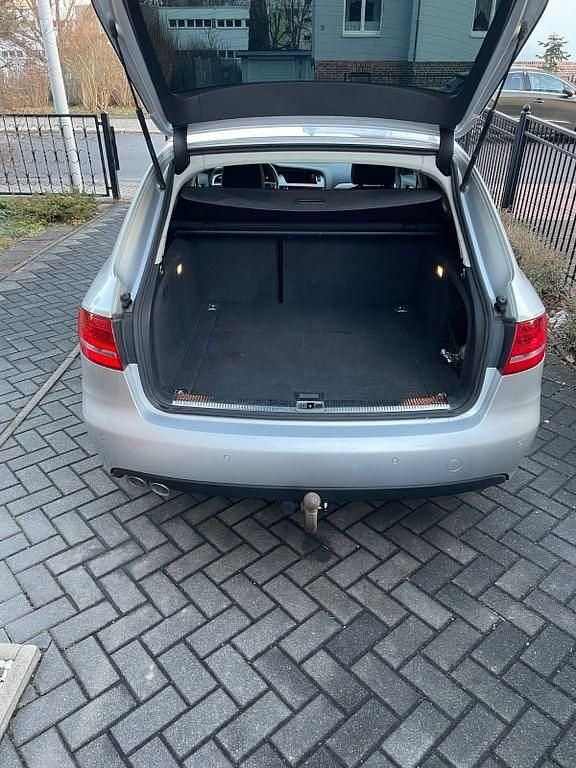 Gebraucht Audi A4 Attraction 136 PS (100 kW) 2011 Silber Kombi