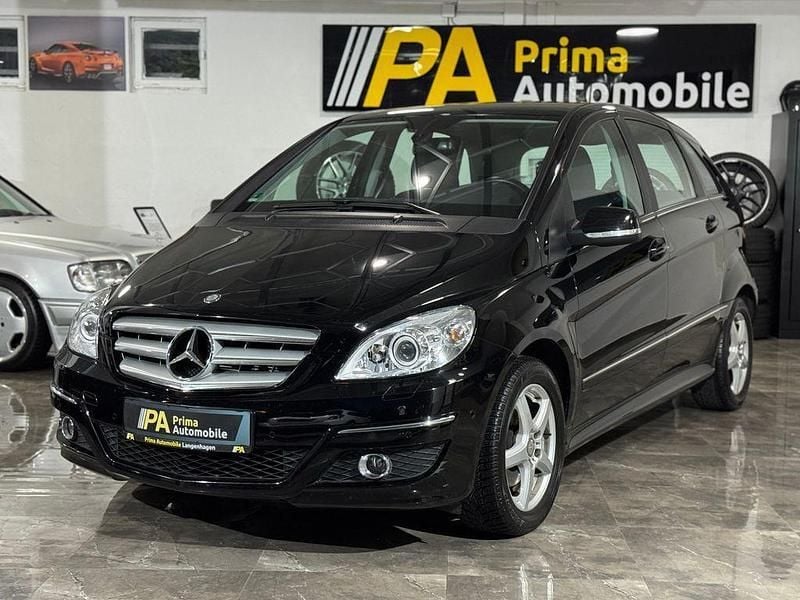 Schwarz Gebraucht 2010 Mercedes B200 Van / Kleinbus | 8.499 € (Etwas zu teuer) - Bild 1/4