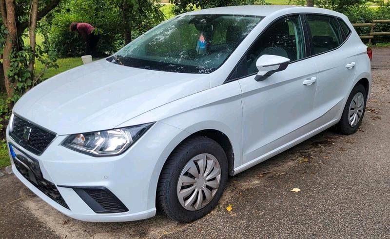 Weiß Gebraucht 2018 Seat Ibiza Style Kleinwagen | 10.500 € (Fairer Preis) - Bild 1/4
