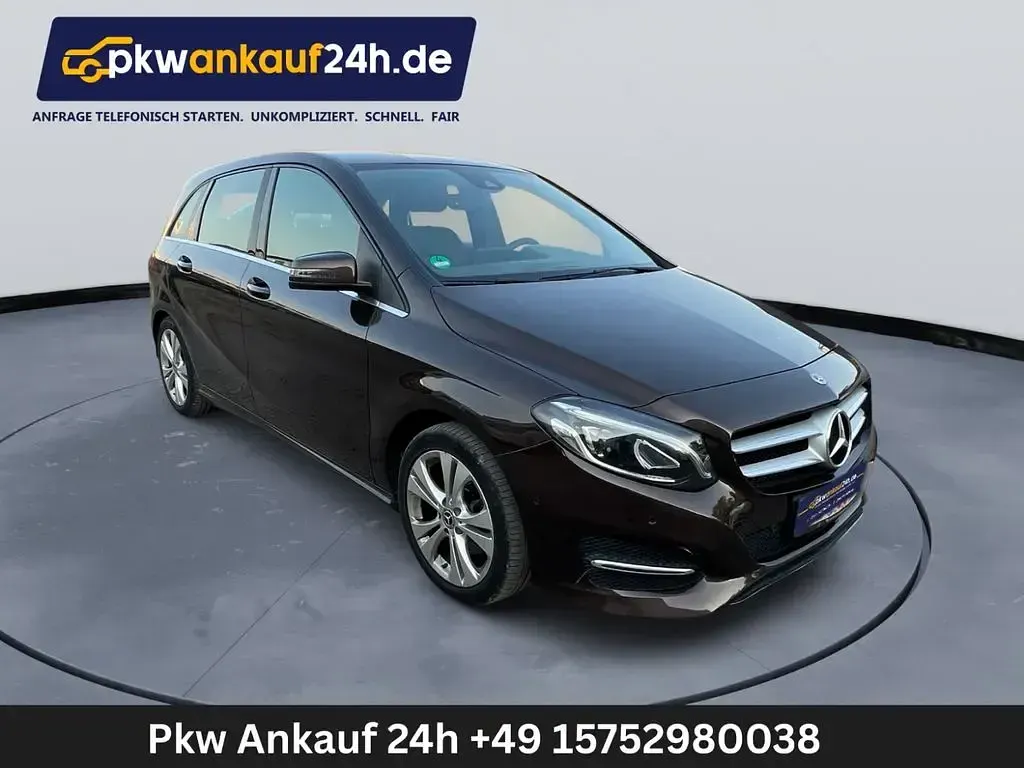 Gebraucht Mercedes B200 Style 136 PS (100 kW) 2019 Braun Kleinwagen
