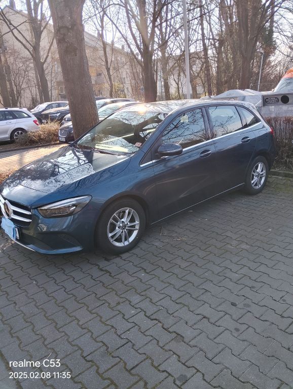 Blau Gebraucht 2019 Mercedes B180 Progressive Van / Kleinbus | 18.000 € (Superpreis) - Bild 1/4