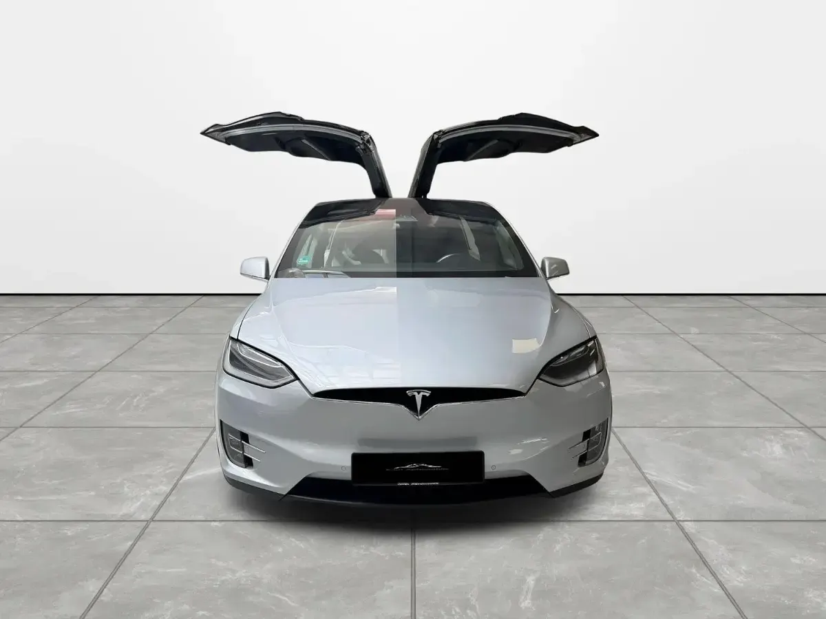 Usado Tesla Model X 344 kW (469 CV) 2018 Plateado SUV