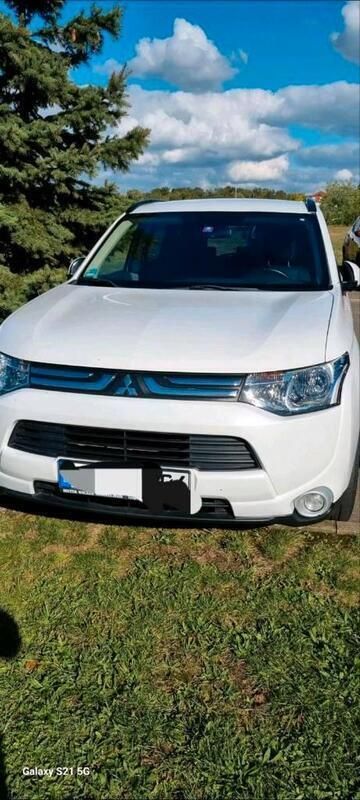 Weiß Gebraucht 2013 Mitsubishi Outlander SUV | 8.600 € (Fairer Preis) - Bild 1/4