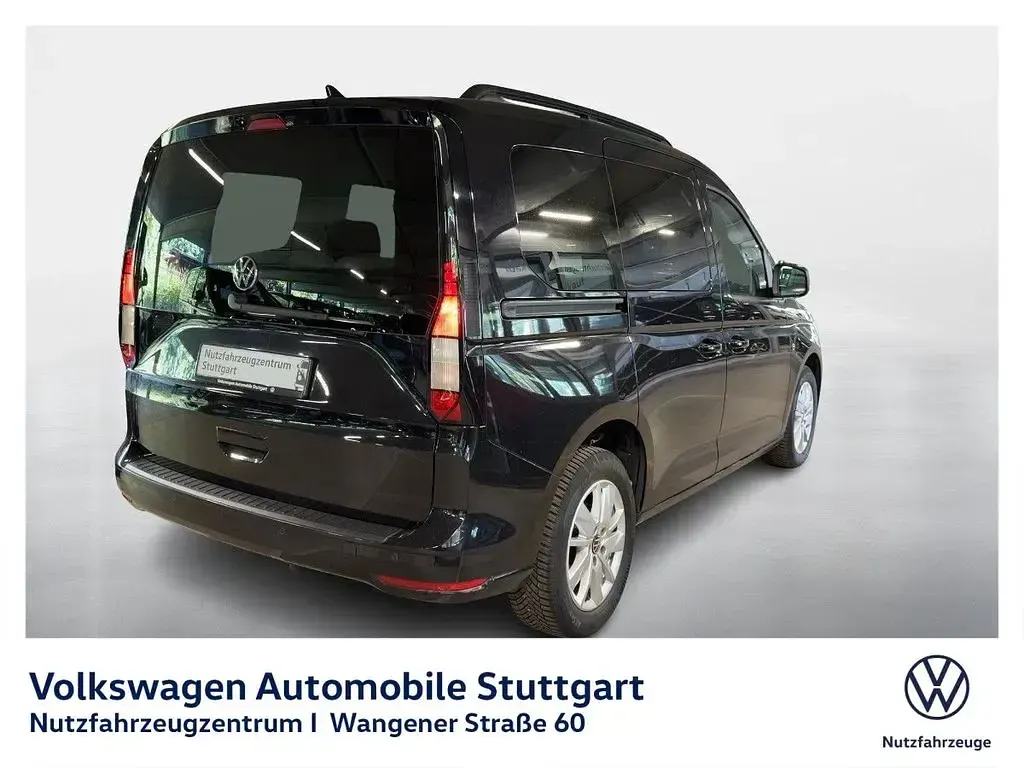 Gebraucht VW Caddy Life 122 PS (89 kW) 2023 Deep black perleffekt Van / Kleinbus