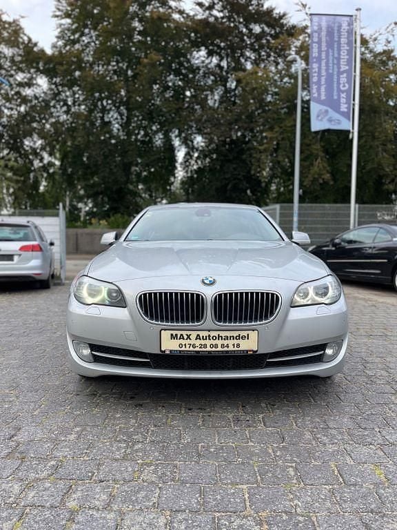 Silber Gebraucht 2010 BMW 530 Limousine | 9.500 € (Fairer Preis) - Bild 1/4