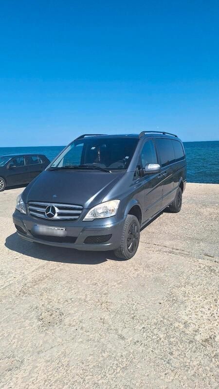 Grau Gebraucht 2014 Mercedes Viano Van / Kleinbus | 19.900 € (Guter Preis) - Bild 1/4