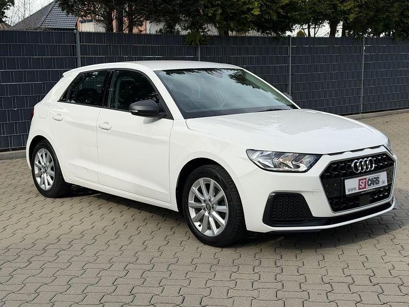 Gebraucht Audi A1 Sportback Advanced 95 PS (69 kW) 2019 Weiß Kleinwagen