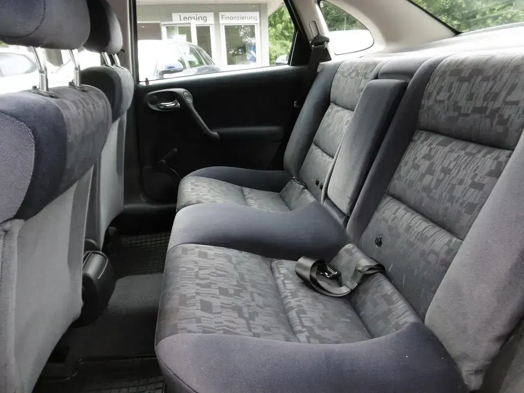 Gebraucht Opel Vectra 101 PS (74 kW) 2000 Silber Limousine