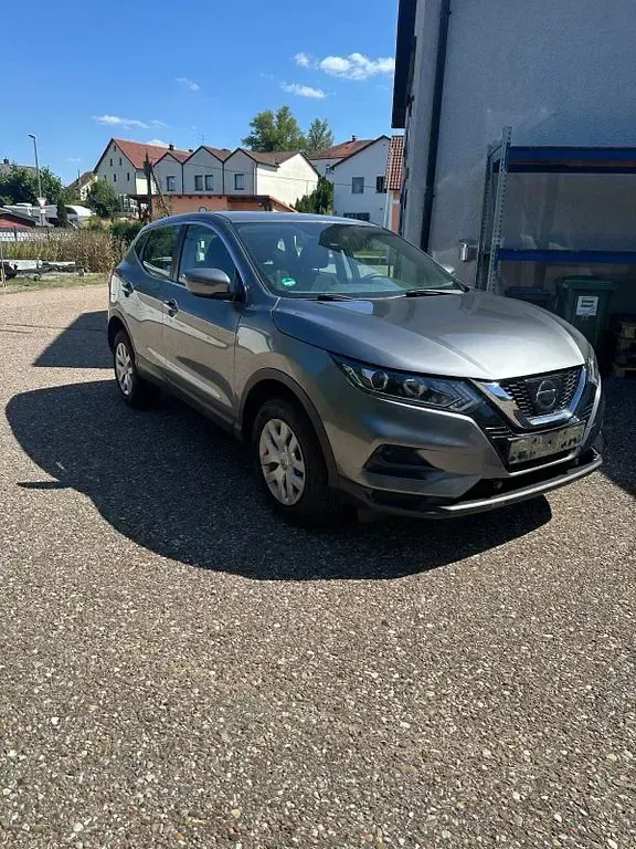 Gebraucht Nissan Qashqai Visia 116 PS (85 kW) 2018 Grau SUV