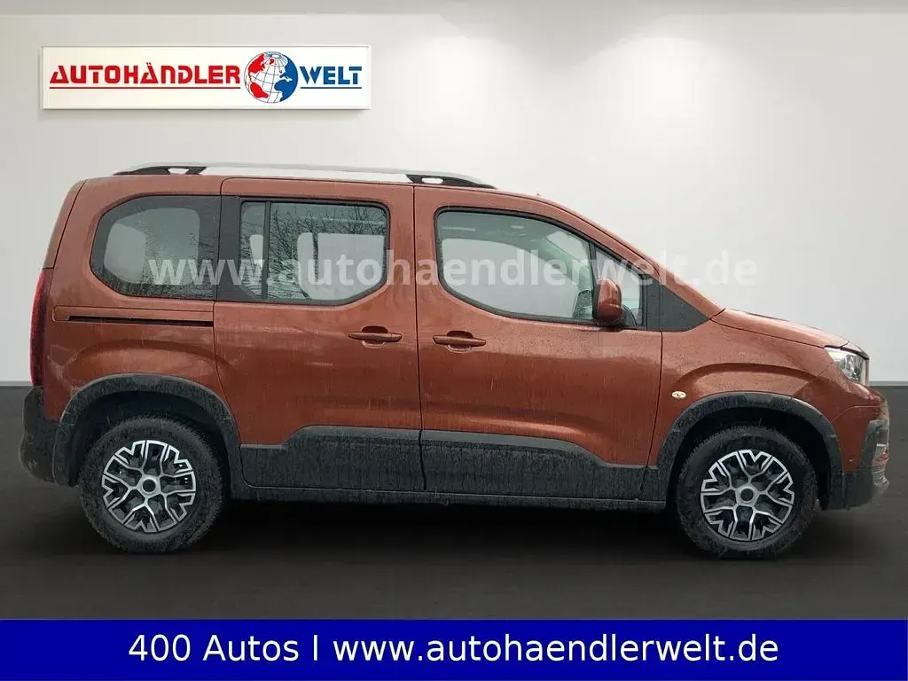 Gebraucht Peugeot Rifter 131 PS (96 kW) 2018 Braun Van / Kleinbus