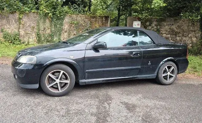 Gebraucht Opel Astra 125 PS (91 kW) 2005 Schwarz Cabrio