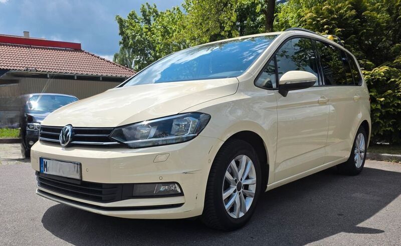 Gelb Gebraucht 2019 VW Touran Highline Van / Kleinbus | 10.500 € (Guter Preis) - Bild 1/4