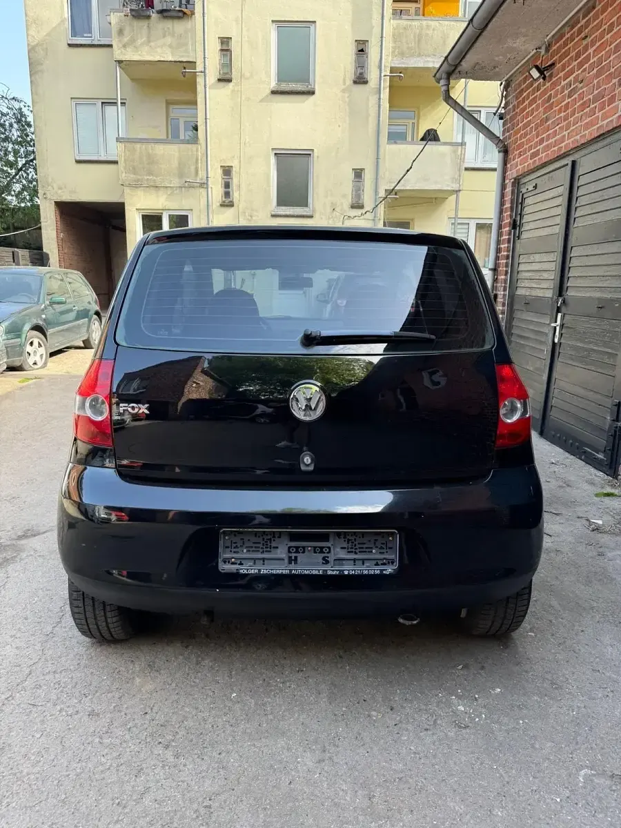 Używany VW Fox 55 KM (40 kW) 2005 Czarny Hatchback