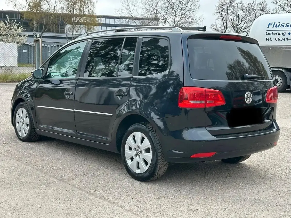 Gebraucht VW Touran Highline 170 PS (125 kW) 2012 Schwarz Van / Kleinbus