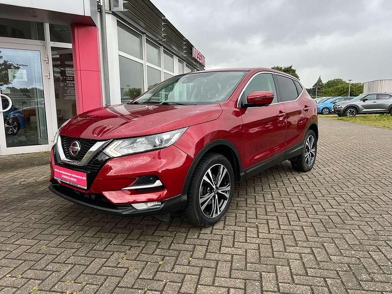 New red (m) Gebraucht 2019 Nissan Qashqai N-Connecta SUV | 15.990 € (Fairer Preis) - Bild 1/4