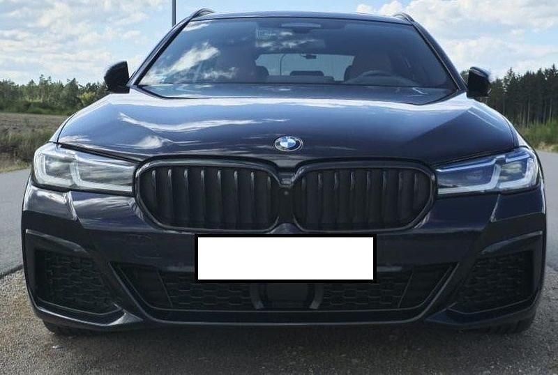 Schwarz Gebraucht 2021 BMW 540 M Sport Kombi | 37.900 € (Guter Preis) - Bild 1/4