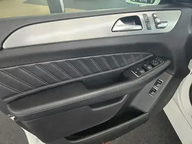 Gebraucht Mercedes GLE350 AMG line 258 PS (189 kW) 2016 Polarweiss  unilack SUV