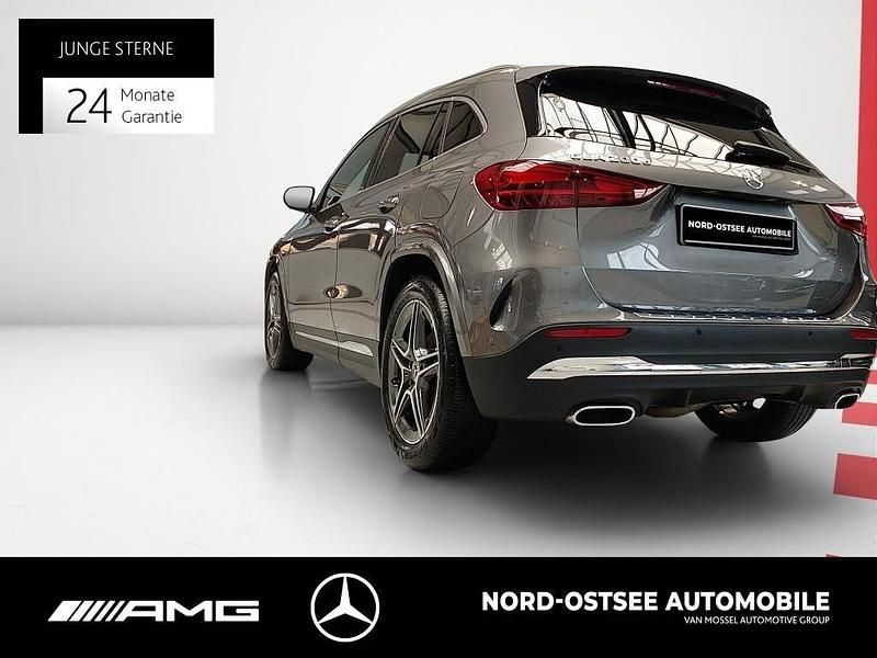 Gebraucht Mercedes GLA200 AMG 150 PS (110 kW) 2025 Metalliclack mountaingrau SUV