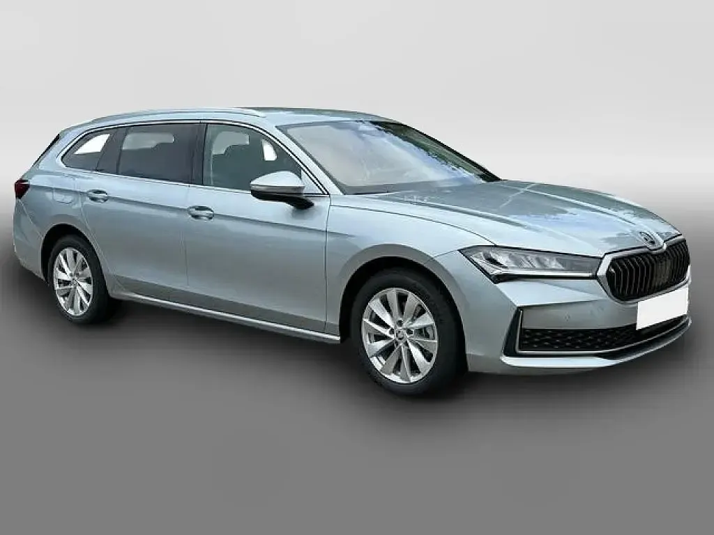 Neu Skoda Superb Selection 150 PS (110 kW) 2026 Grau