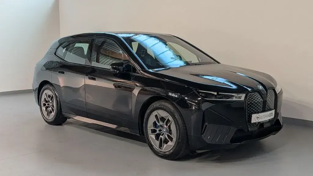 Gebraucht BMW iX Sport Line 384 kW (523 PS) 2023 Saphirschwarz SUV