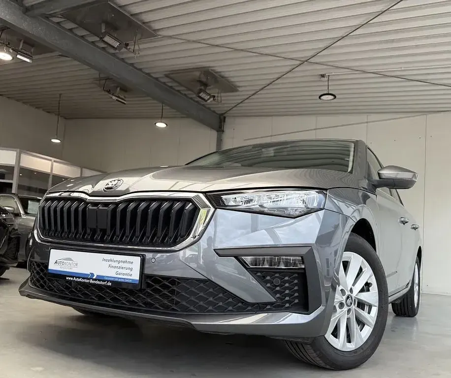 Gebraucht Skoda Scala Selection 116 PS (85 kW) 2025 Graphitegrau Kleinwagen