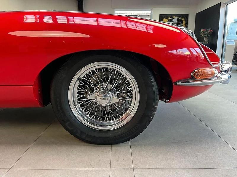Gebraucht Jaguar E-Type 209 PS (153 kW) 1968 Rot Coupé
