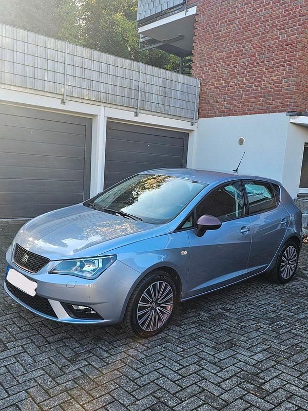 Grau Gebraucht 2015 Seat Ibiza Kleinwagen | 6.999 € (Fairer Preis) - Bild 1/4
