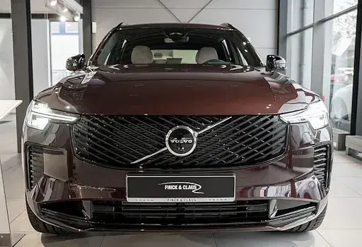 Nowe Volvo XC90 Plus 455 KM (334 kW) 2025 Czerwony SUV