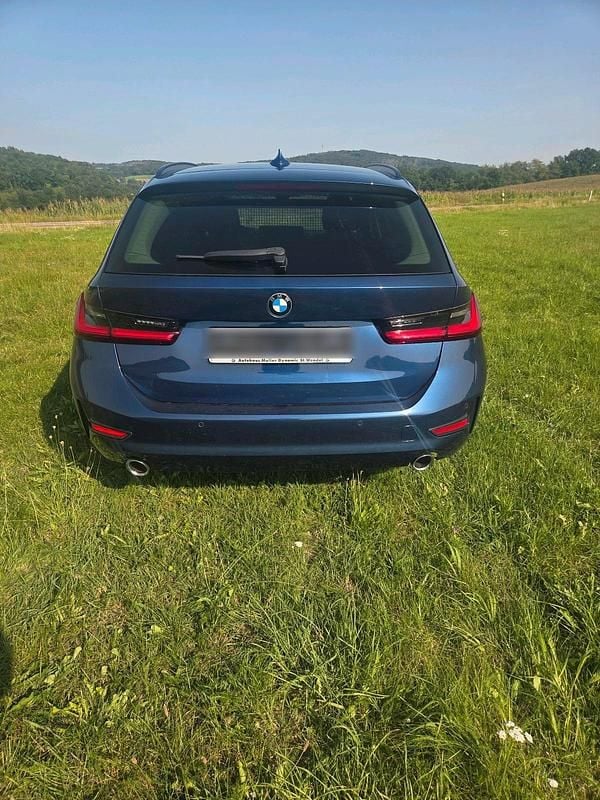 Gebraucht BMW 320 190 PS (139 kW) 2020 Blau Kombi