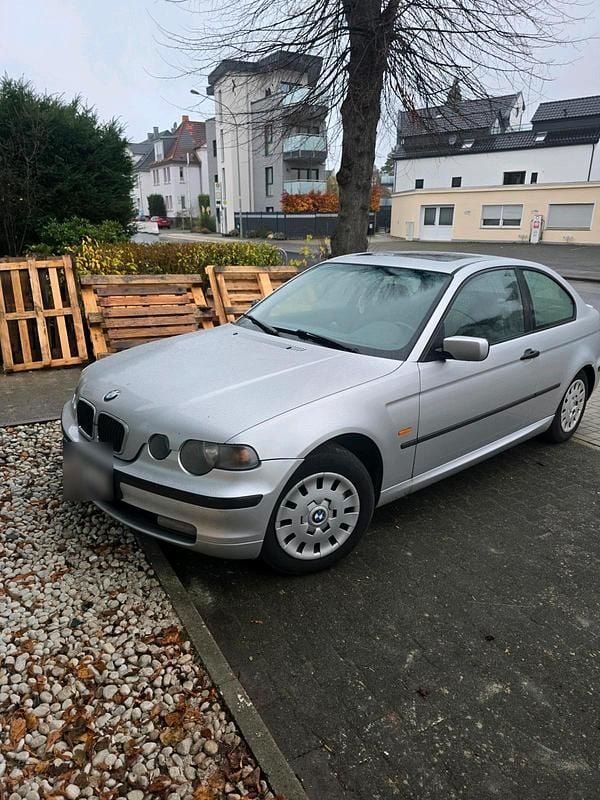 Gebraucht BMW 318 115 PS (84 kW) 2004 Silber Coupé