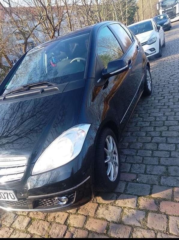Schwarz Gebraucht 2010 Mercedes A160 Kleinwagen | 4.600 € (Fairer Preis) - Bild 1/4