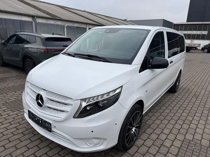 Weiß Gebraucht 2023 Mercedes Vito Van | 29.500 € (Guter Preis) - Bild 1/4