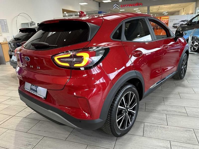 Używany Ford Puma Titanium X 125 KM (91 kW) 2024 Czerwony Sedan/Limuzyna